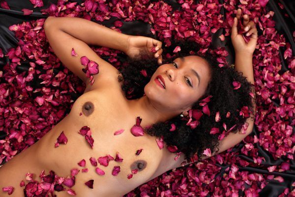 La Mujer y la Rosa | Fotografía erótica en Sevilla
