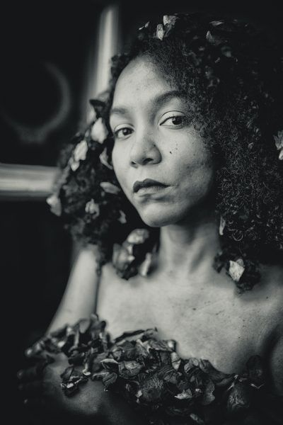 La Mujer y la Rosa | Fotografía erótica en Sevilla