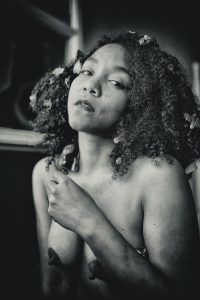 La Mujer y la Rosa | Fotografía erótica en Sevilla