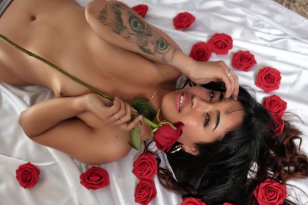 La Mujer y la Rosa | Fotografía erótica en Sevilla