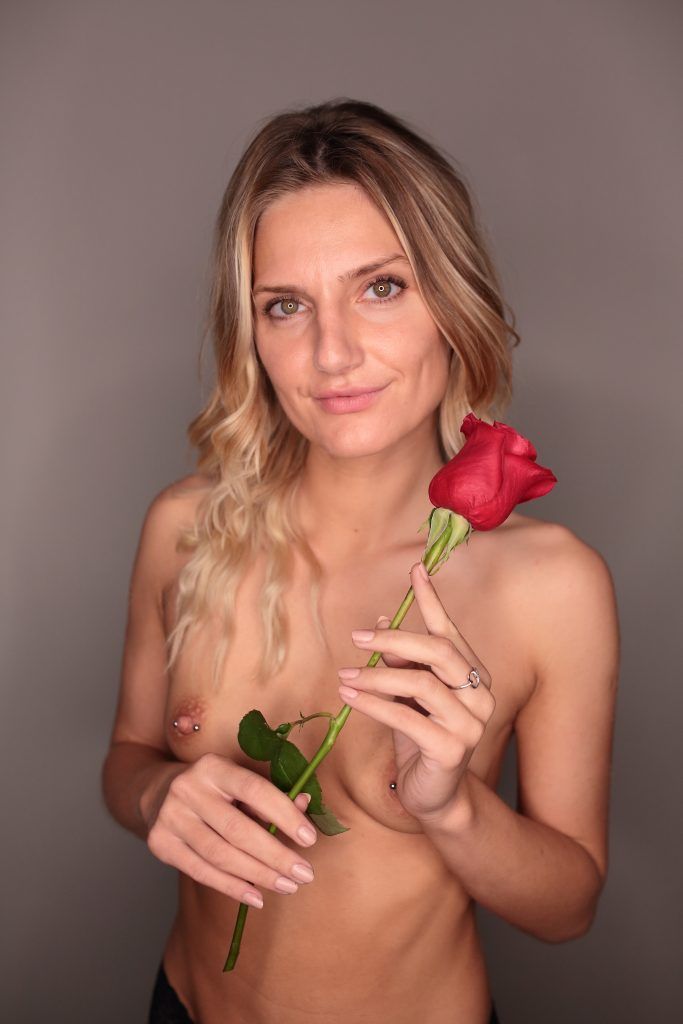La Mujer y la Rosa | Fotografía erótica en Sevilla