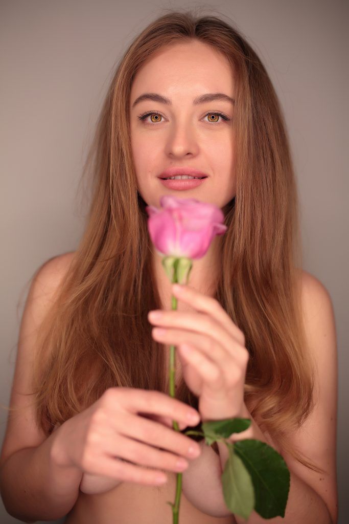 La Mujer y la Rosa | Fotografía erótica en Sevilla